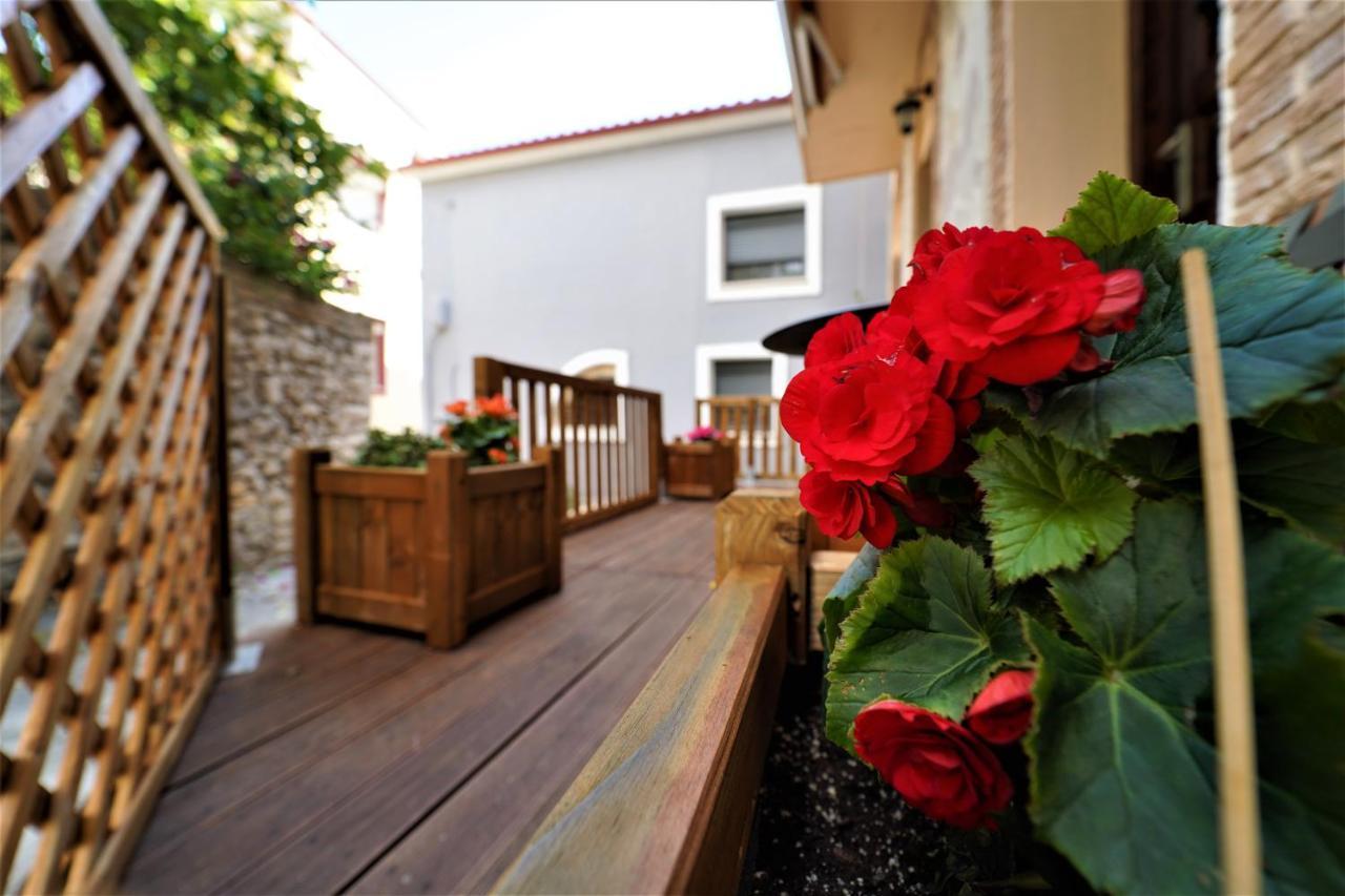 Hotel Tourist Parga Bagian luar foto